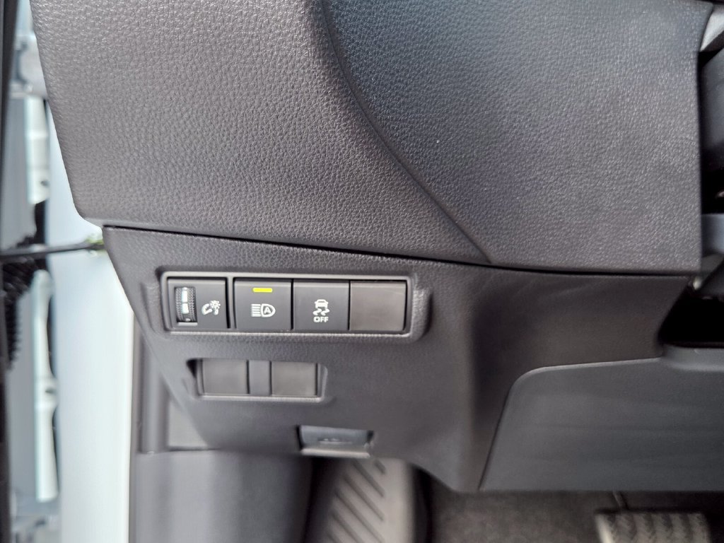 New 2026 Toyota Corolla Cross LE FWD image 27