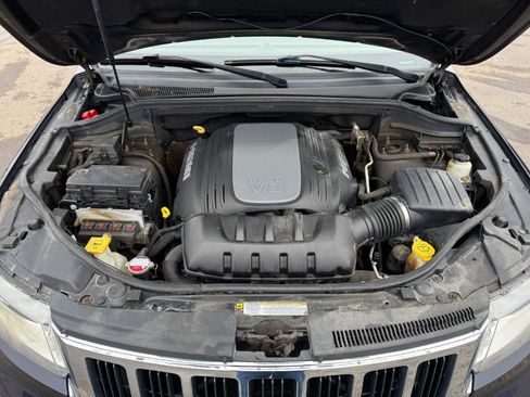 Used 2011 Jeep Grand Cherokee Laredo AWD/4WD image 25