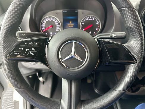 Used 2025 Mercedes-Benz Sprinter 2500 image 12