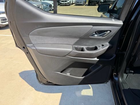 Used 2024 Chevrolet Traverse High Country AWD/4WD image 30