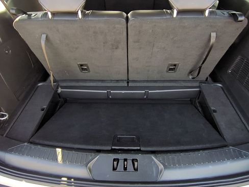 Used 2023 Ford Explorer XLT w/ Equipment Group 202A image 24