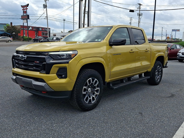 Certified 2023 Chevrolet Colorado Z71 w/ Z71 Convenience Package 2 AWD/4WD image 3