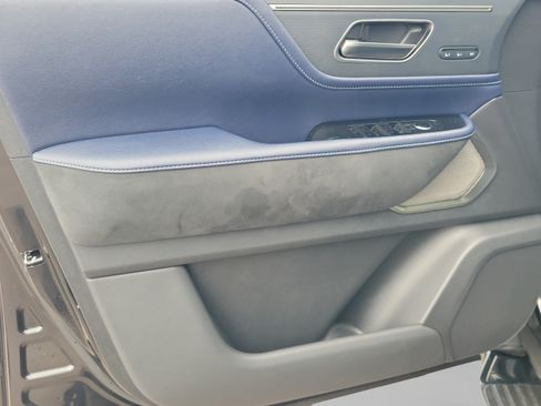 Certified 2026 INFINITI QX80 4WD w/ Sport Exterior Package image 42