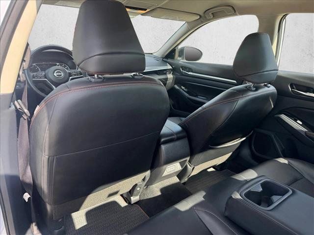 Used 2025 Nissan Altima 2.5 SR AWD/4WD image 17