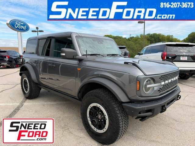 Used 2025 Ford Bronco Badlands AWD/4WD image 1