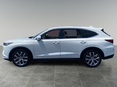 Used 2023 Acura MDX w/ Technology Package FWD image 2