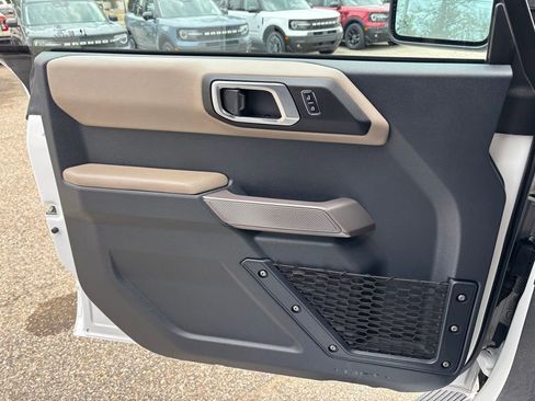Used 2023 Ford Bronco Wildtrak AWD/4WD image 20