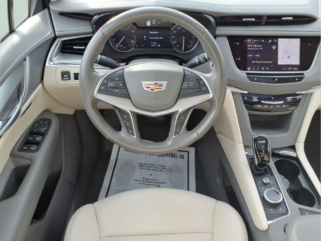Used 2021 Cadillac XT5 Premium Luxury AWD/4WD image 4