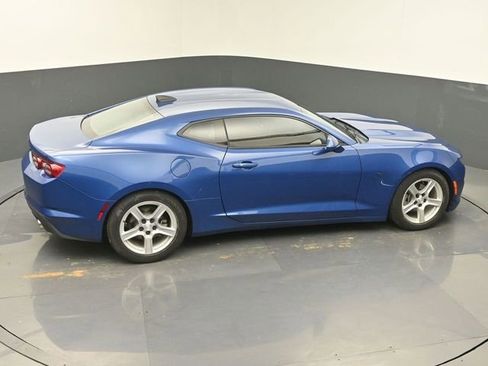 Used 2021 Chevrolet Camaro LT w/ Technology Package RWD image 31
