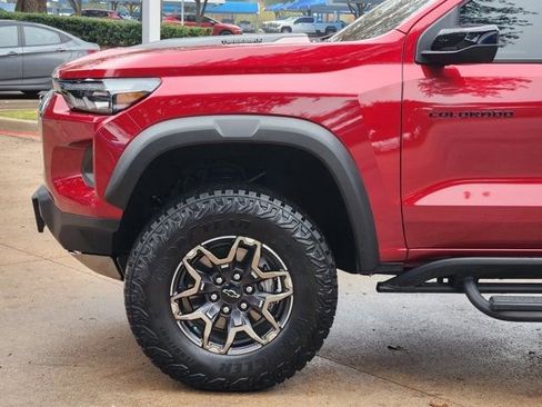 Used 2025 Chevrolet Colorado ZR2 image 15