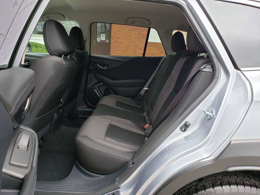 Used 2024 Subaru Outback Premium AWD/4WD image 10