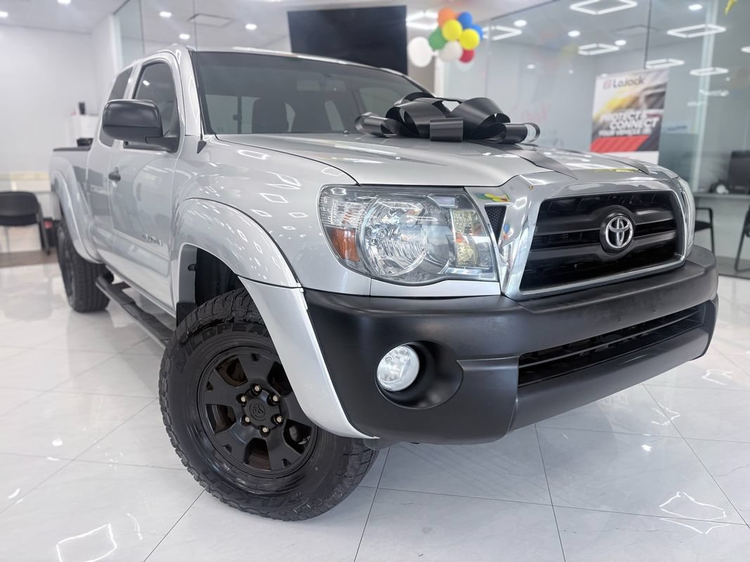 Used 2010 Toyota Tacoma 4x4 Access Cab V6 image 3