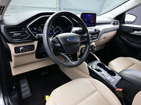 Used 2021 Ford Escape SEL image 13