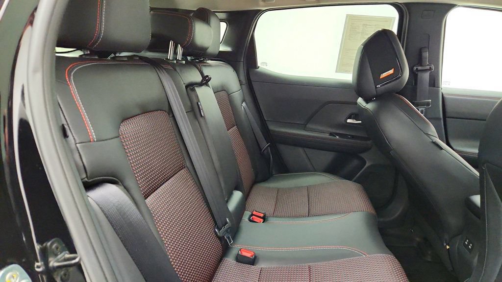 Used 2025 Nissan Kicks SR w/ SR Premium Package AWD/4WD image 22
