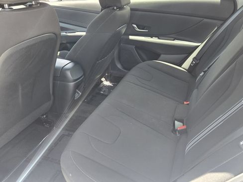 Certified 2024 Hyundai Elantra SEL w/ Convenience Package FWD image 11