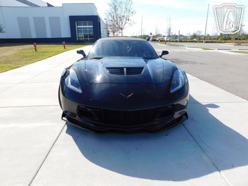 Used 2017 Chevrolet Corvette Z06 image 2
