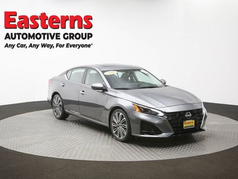 Used 2025 Nissan Altima 2.5 SL image 50