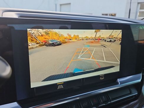 Used 2024 Chevrolet Silverado 2500 LT image 21