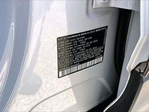 Used 2018 Volkswagen Tiguan SEL Premium FWD image 36