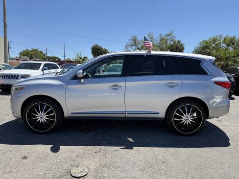 Used 2013 INFINITI JX35 AWD w/ Premium Pkg image 4