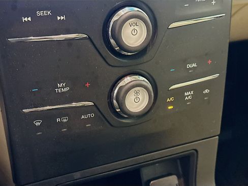 Used 2018 Ford Flex SEL w/ Equipment Group 202A AWD/4WD image 24