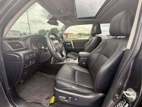 Used 2022 Toyota 4Runner Limited AWD/4WD image 11