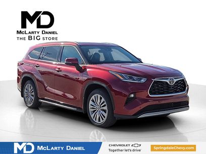 Used 2023 Toyota Highlander L