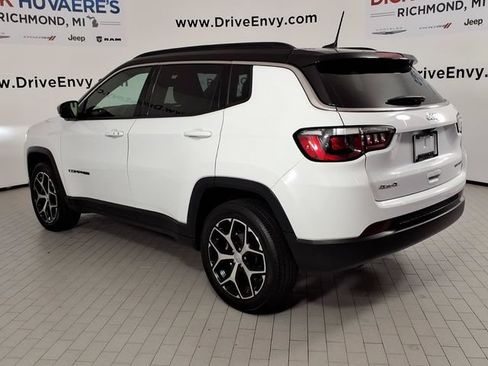 Used 2024 Jeep Compass Limited AWD/4WD image 6