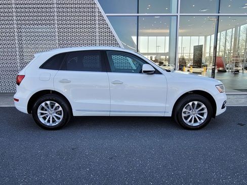 Used 2015 Audi Q5 2.0T Premium Plus w/ Technology Package image 2