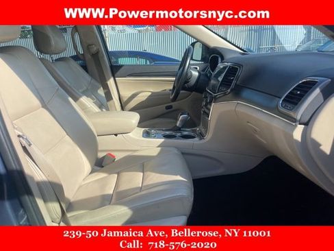 Used 2021 Jeep Grand Cherokee Limited w/ Luxury Group II image 35