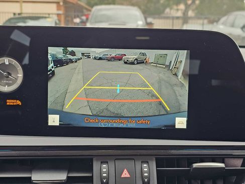 Used 2024 Lexus ES 300h w/ Premium Package image 26