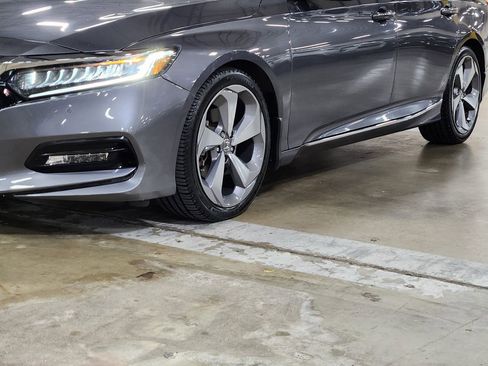 Used 2020 Honda Accord Touring image 17