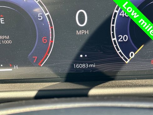 Used 2024 Jeep Wagoneer Base image 36