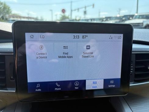 Used 2023 Ford Explorer XLT w/ Equipment Group 202A AWD/4WD image 19