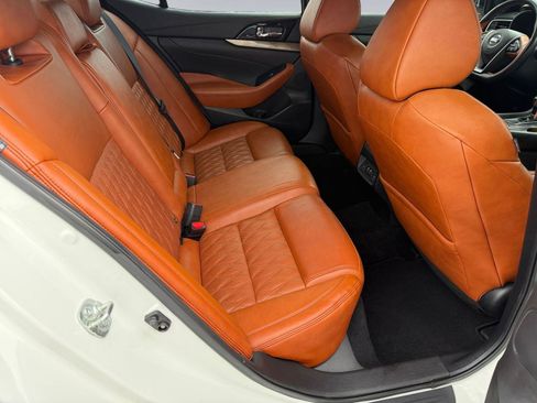 Used 2020 Nissan Maxima Platinum w/ Reserve Package FWD image 18