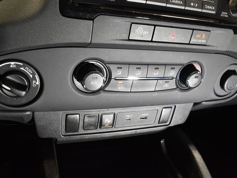 Used 2024 Nissan Frontier S w/ Technology Package image 24