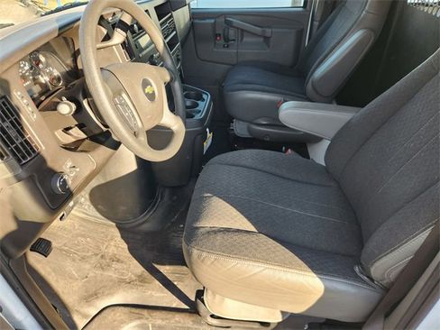 Used 2024 Chevrolet Express 2500 w/ Driver Convenience Package image 8