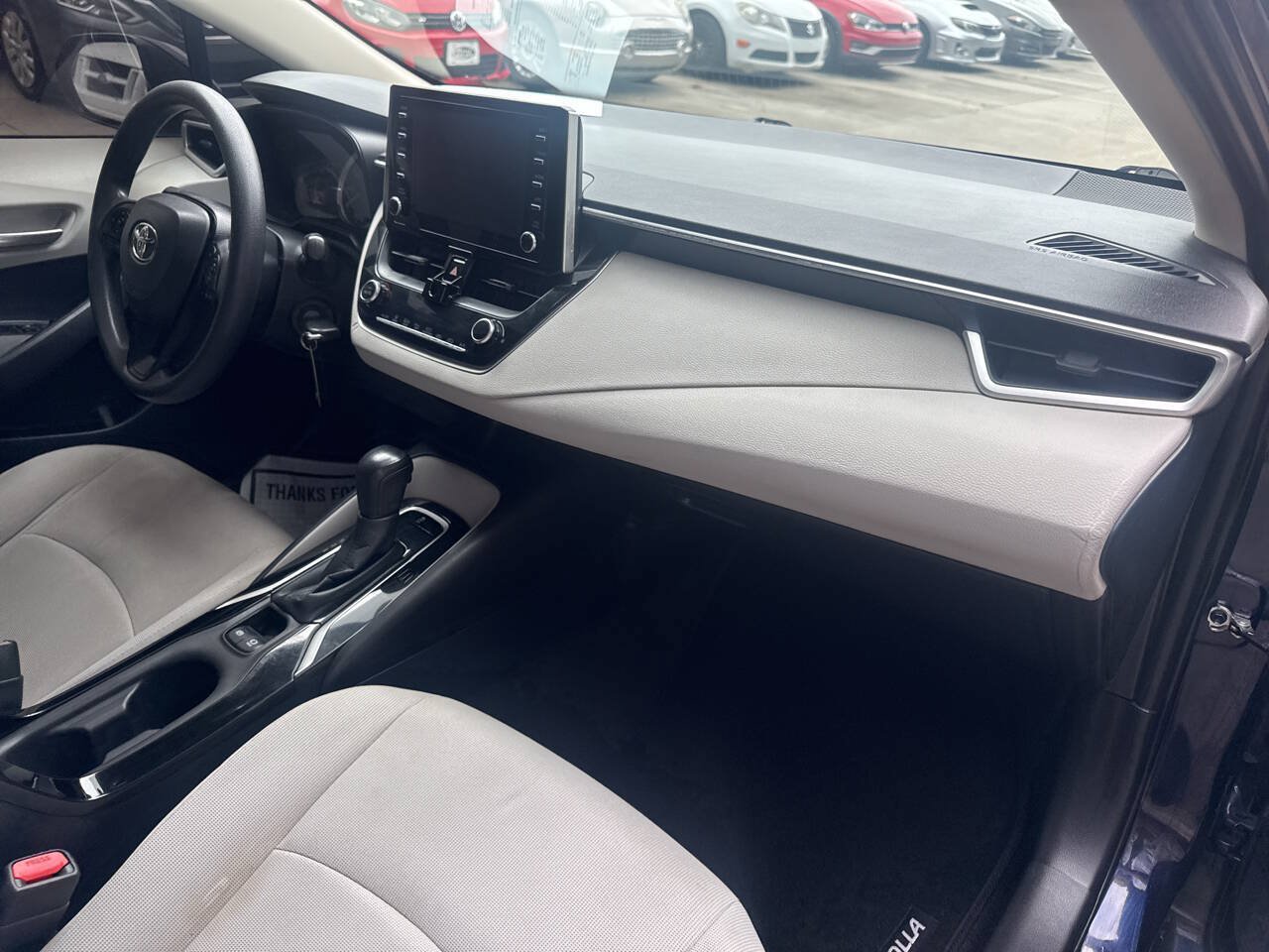 Used 2020 Toyota Corolla LE FWD image 18