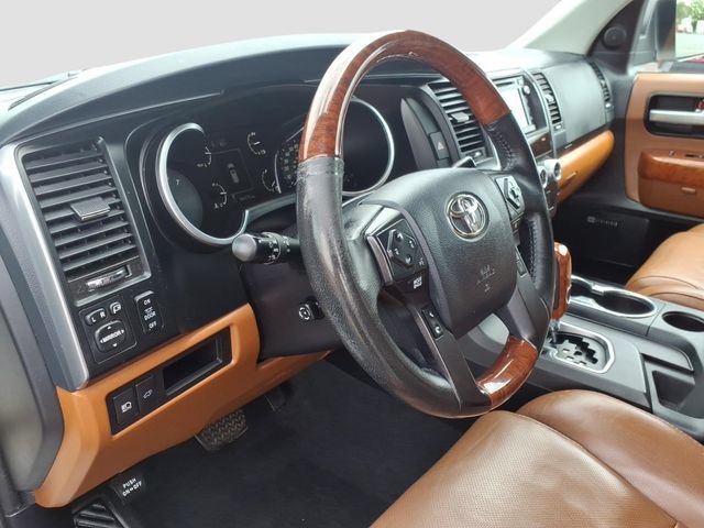 Used 2019 Toyota Sequoia Platinum AWD/4WD image 7
