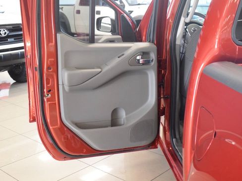 Used 2015 Nissan Frontier Desert Runner RWD image 70