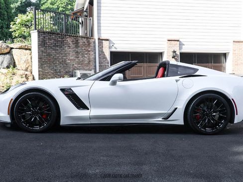Used 2016 Chevrolet Corvette Z06 w/ 2LZ Preferred Equipment Group RWD image 3