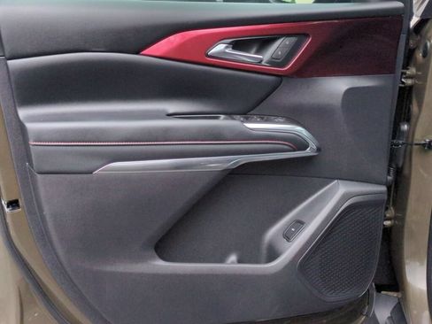 Certified 2024 Chevrolet Traverse Z71 w/ LPO, Floor Liner Package AWD/4WD image 26