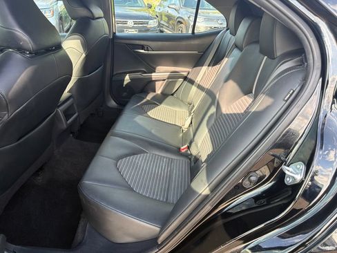 Used 2021 Toyota Camry SE FWD image 18