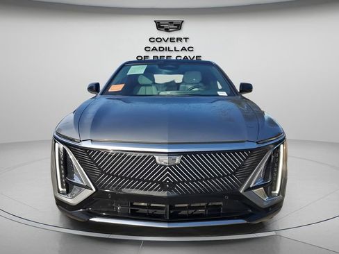 Certified 2024 Cadillac Lyriq Luxury w/ LPO, Floor Liner Package image 2