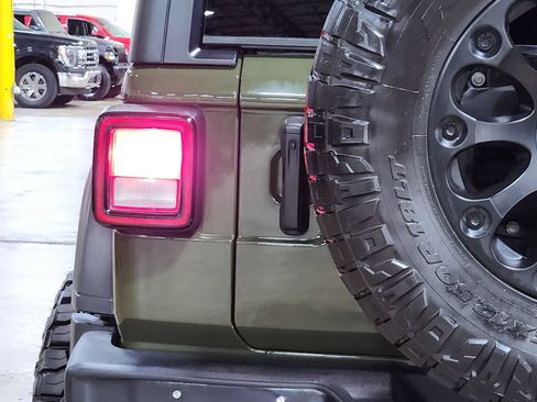 Used 2023 Jeep Wrangler Unlimited Sport AWD/4WD image 20