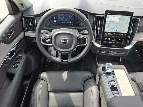 Used 2025 Volvo XC90 T8 Ultra w/ Protection Package Premier AWD/4WD image 11