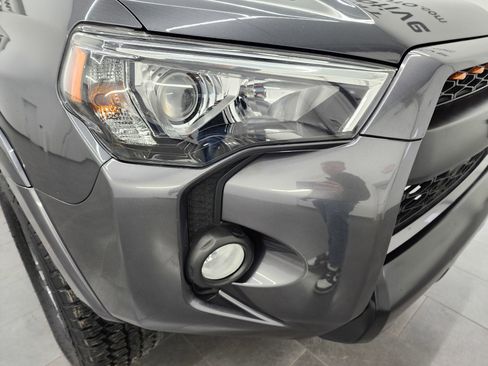 Used 2020 Toyota 4Runner Venture image 21