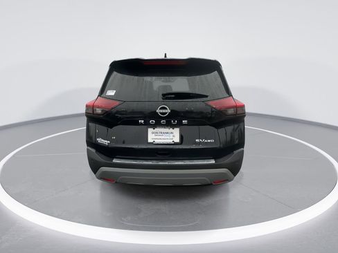 Used 2023 Nissan Rogue SV w/ SV Premium Package image 7