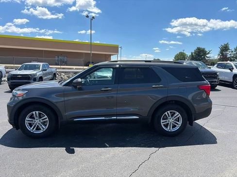 Used 2020 Ford Explorer XLT w/ Equipment Group 202A AWD/4WD image 5