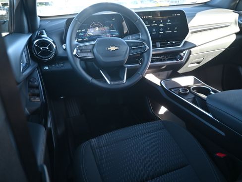 Used 2026 Chevrolet Equinox LT image 15